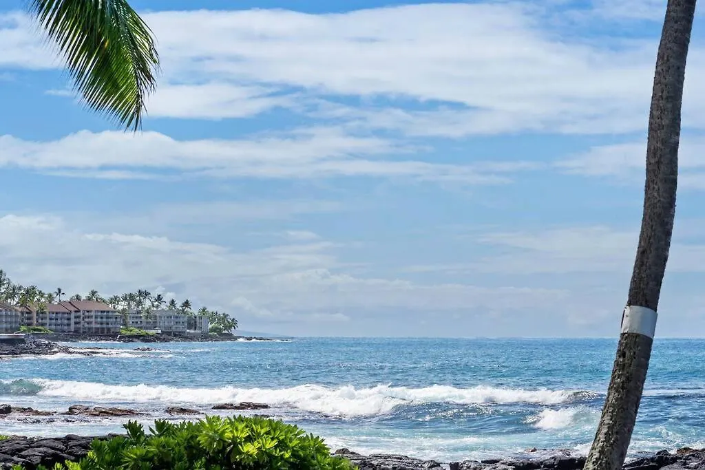 Step Into The Ocean From Your Lanai @ Kona Reef D-8 Kailua-Kona Holiday home