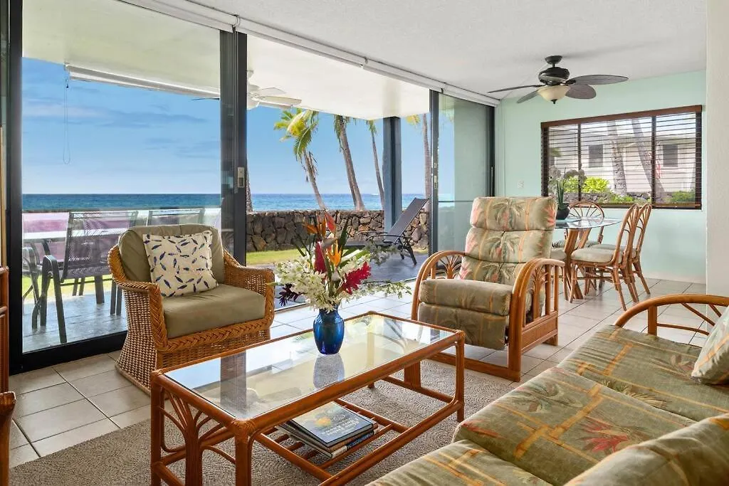 Holiday home Step Into The Ocean From Your Lanai @ Kona Reef D-8 Kailua-Kona
